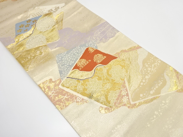 色紙に霞・花・古典柄織り出し　袋帯